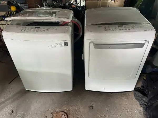 Matching LG Top-Load Washer & Electric Dryer Set – Easy Garage Pickup
