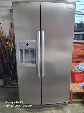 Kenmore Elite(Whirlpool)Side-by-Side Fridge/Freezer Xtra Clean
