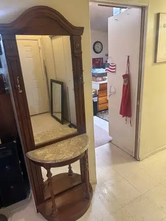 Shelving unit.