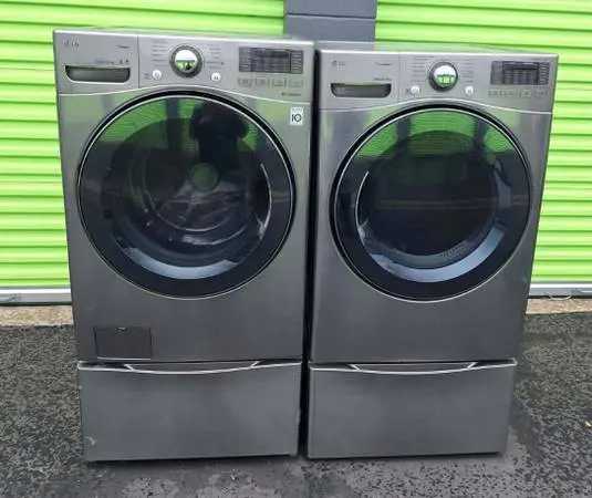 Lg steam jumbo front load washer and gas dryer Pedestal included