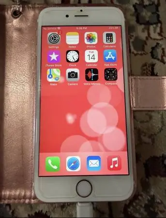 **~Beautiful IPhone 6s in Elegant Rose Gold Color~**