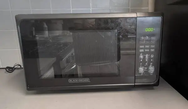 BLACK+DECKER 1.1 Cu. Ft. Microwave Oven in Stainless Steel
