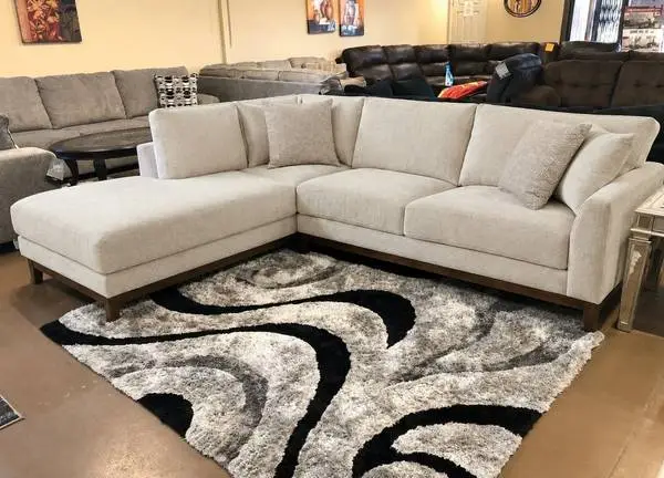 Modern 2 Piece Sectional With Chaise Lounge