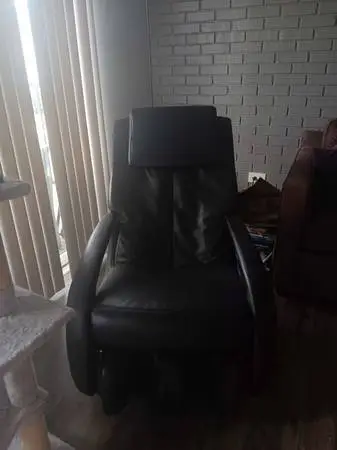 Gorgeous black leather massage chair