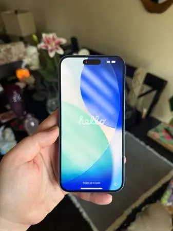 iPhone 16 Plus 128GB Ultramarine