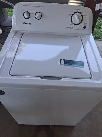 Amana (Whirlpool)Washer .  LIKE NEW CONDITION.