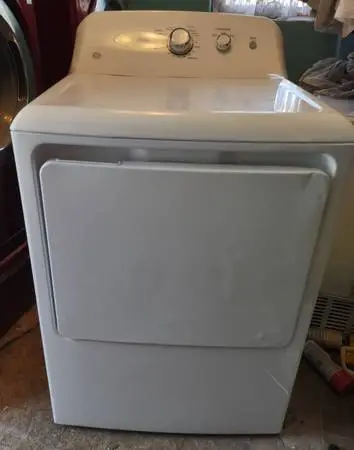 ELECTRIC DRYER GE EXTRA LARGE CAPACITY NEWER MODEL