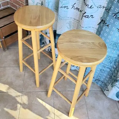 Like-new SWIVEL STOOLS (2) / Bar Height
