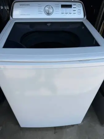 White Samsung washer top loader large load capacity 4.5 cu.ft