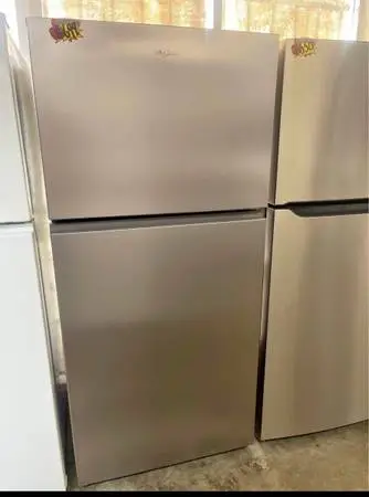 Whrilpool top freezer refrigerator