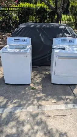 LG washer and dryer set 350$