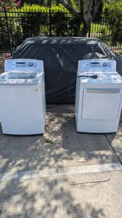 LG washer and dryer set 350$