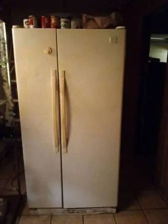 Refrigerator side by side older.