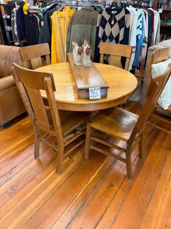 Sofas,Dining,Bedroom,Recliners/Lift Chairs,Home Decor,Clothes,Honey...