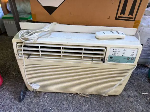 Kenmore AC Window Unit 8000 BTU