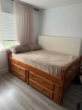 Queen bed