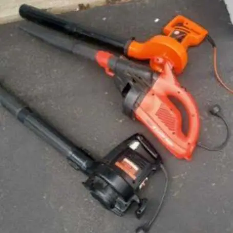leaf blower