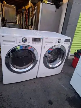 Lg washer and gas dryer set