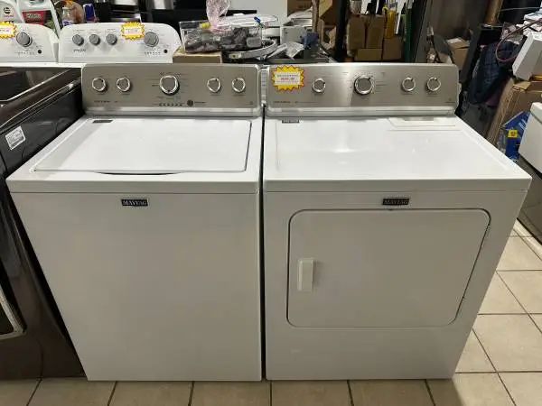 Maytag Top-load washer & Gas dryer set LIKE NEW W/ WARRANTY!!