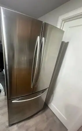 33” wide refrigerator will deliver