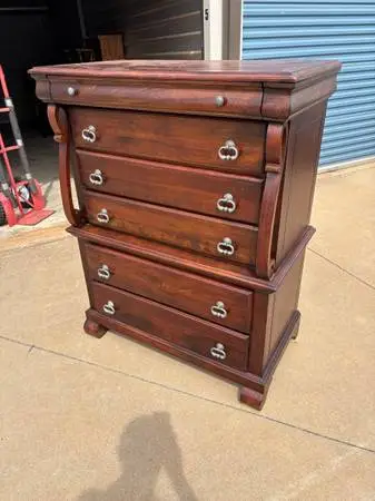 Big Sturdy Tallboy 6 Drawer Chest of Drawers