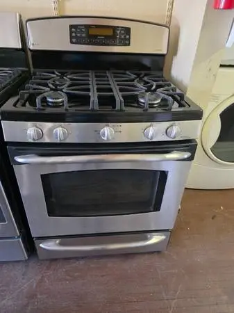 GE STAINLESS STEEL GAS STOVE