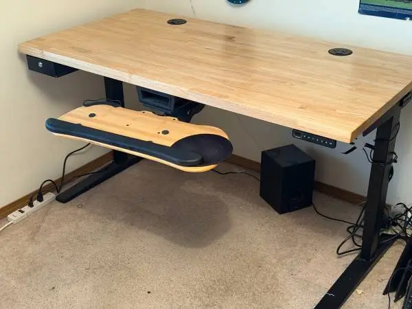 Premium UPLIFT Desk