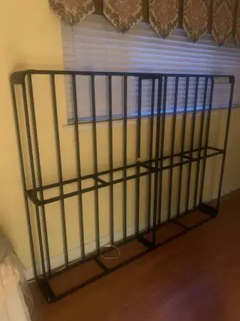 Queen bed foundation