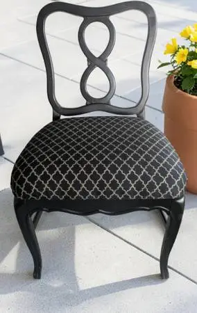 🔥 Black Accent Chair with Morrocan print fabric / Wood legs
