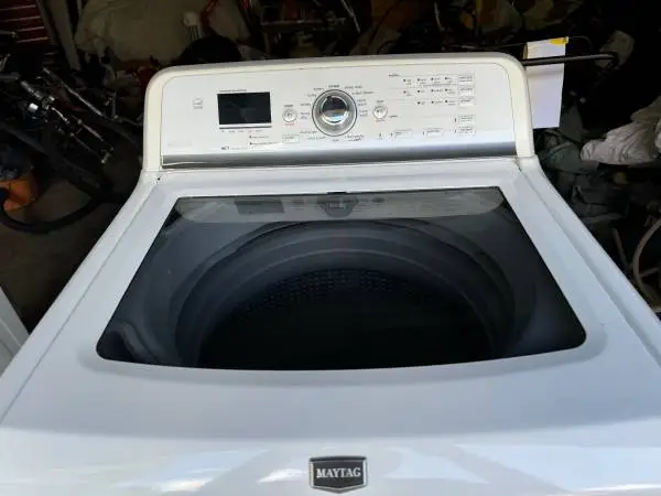Maytag washer & Gas dryer REDUCED