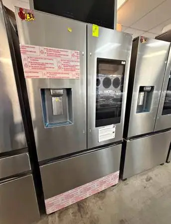 New Samsung refrigerator family hub