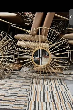 Gold mirrors / round mirrors
