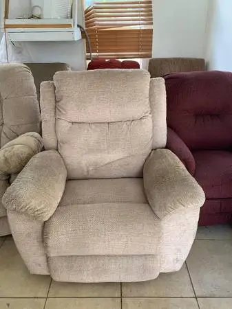 Big Mans LAZBOY Recliner in Great Condition