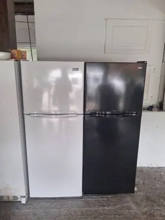 fridge 100 each excellent condition Pick up & Delivery available