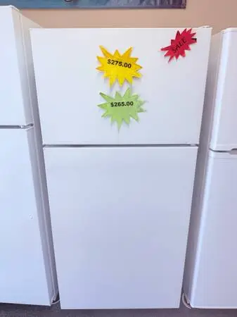 Hotpoint Apartment Refrigerator Fridge (6 months warranty)
