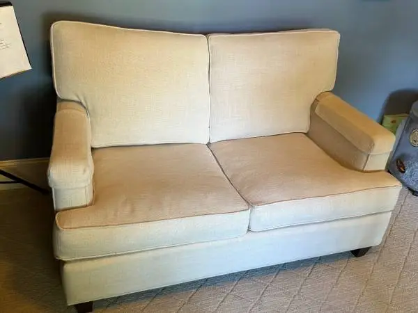 Bassett Loveseat