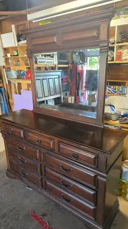 Dresser