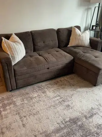 PULL OUT COUCH
