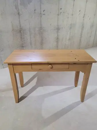 Broyhill Country Style Sofa Table