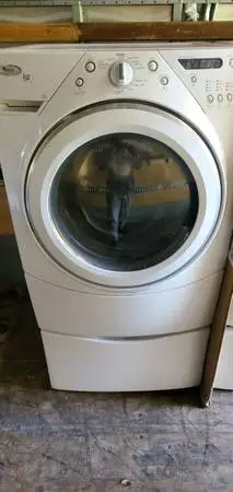 Whirpool Washer Front Loader W Pedestal