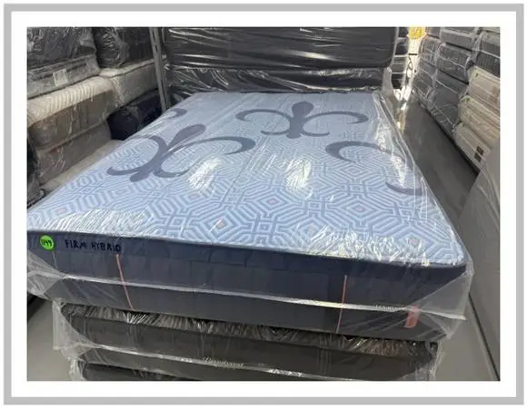 Queen Size Stearns & Foster Lux Estate Hybrid Mattress & Box Bed Set