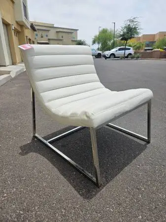 GENUINE WHITE LEATHER ACCENT CHAIR
