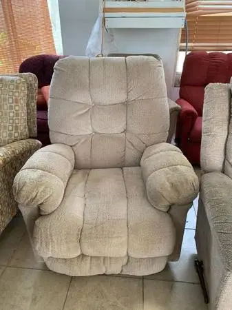 Beige Recliner in Excellent Condition by B EST