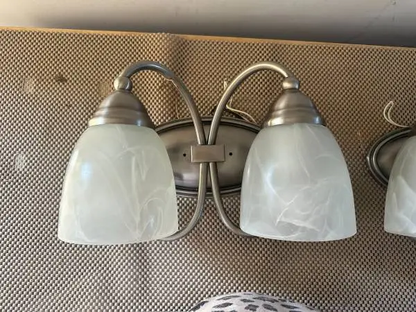 FIXTURE BATHROOM LIGHTS