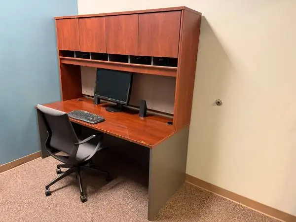 Office Desk With Hutch Storage