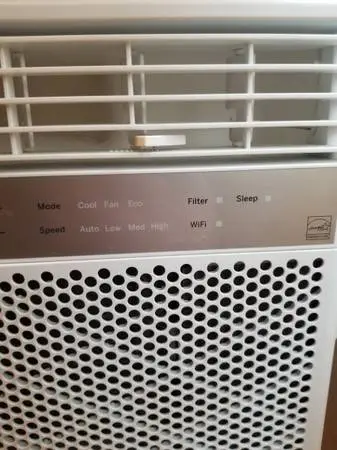 8,000 BTU WINDOW A/C UNIT , LOOK !