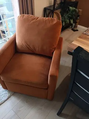 Swivel Accent Chair