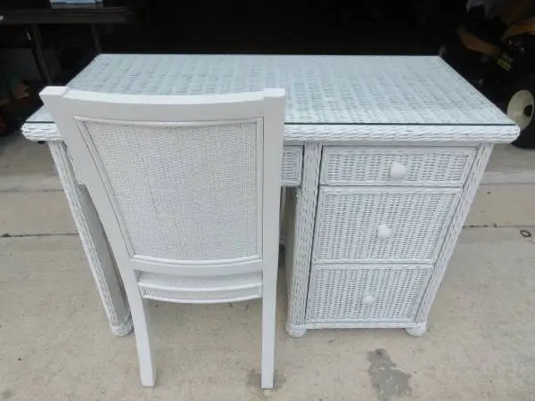 4 Drawer Wicker Desk with Chair and Glass Top