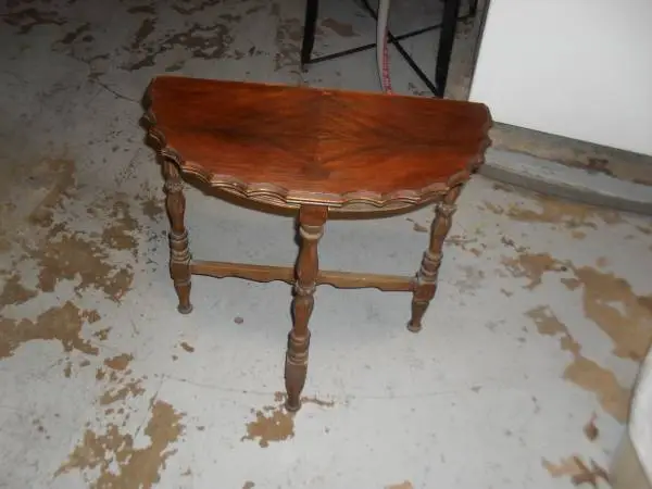 Half Moon Table with Scalloped Edge - Solid Wood