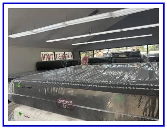 King Size Simmons Beautyrest World Class Hybrid Mattress & Box Bed